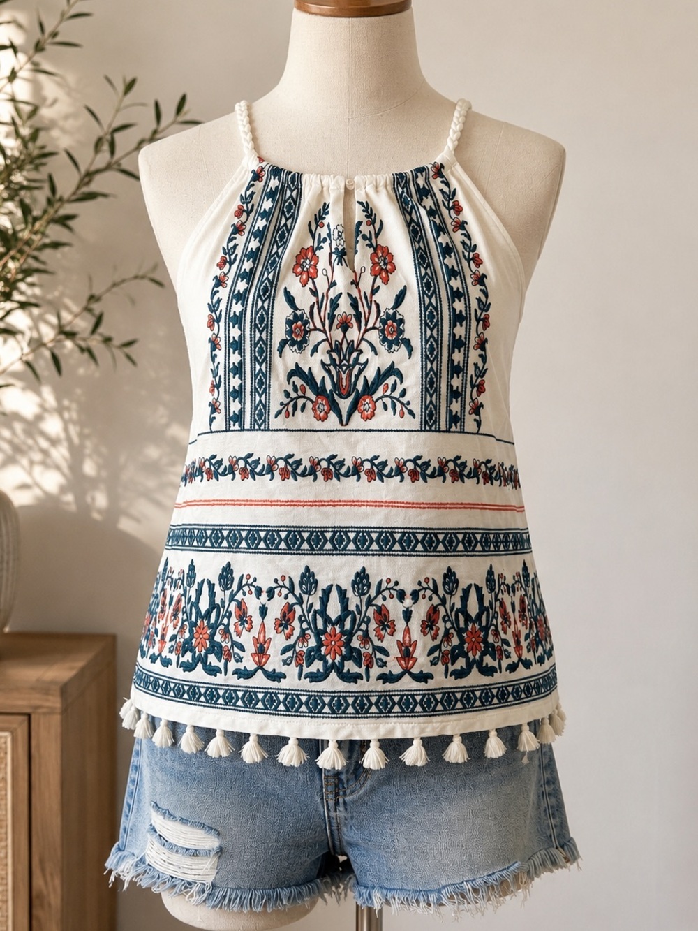 Skies Are Blue Embroidered Tassel Halter Tank Top Boho Size Small Petite
